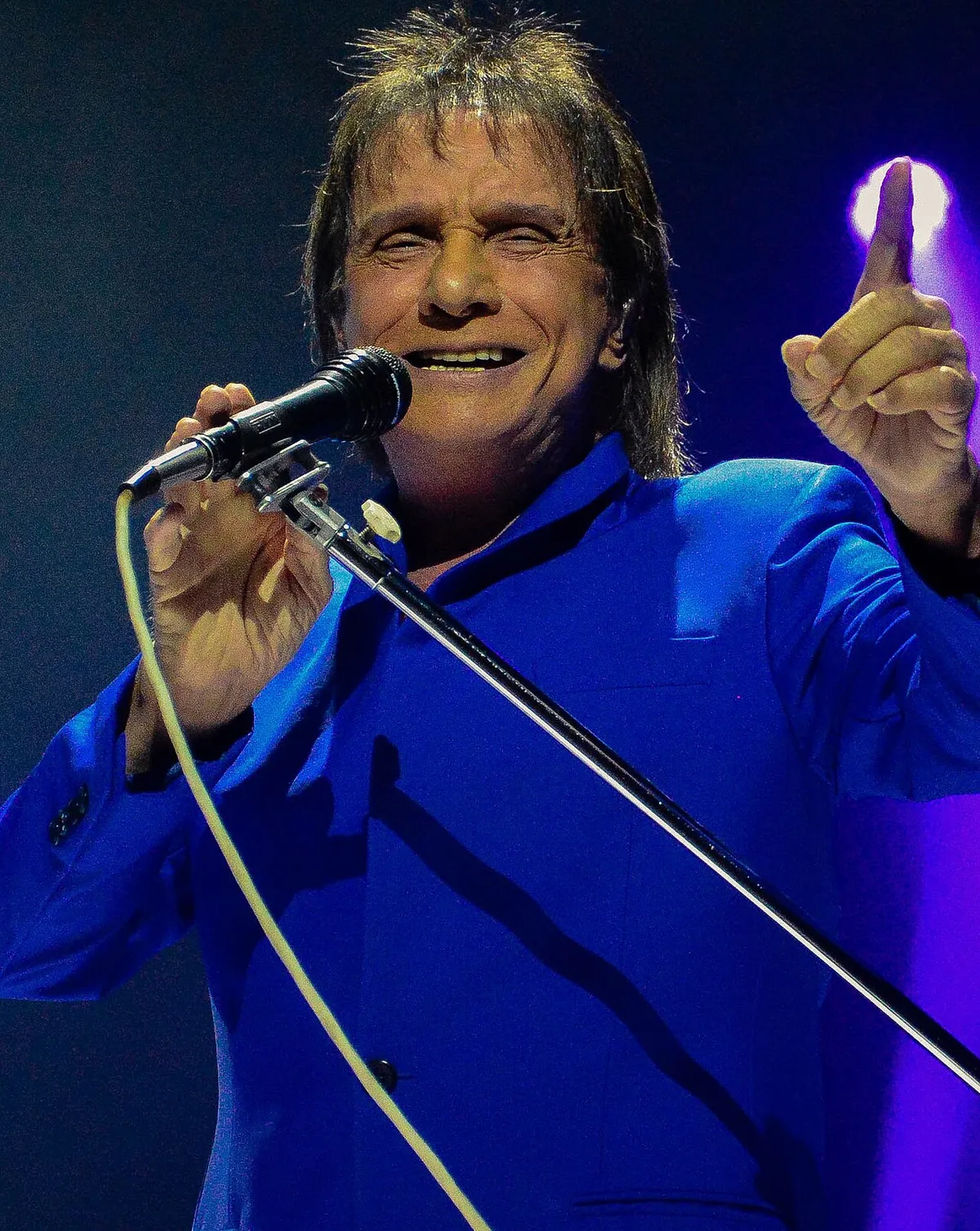 Tenho Mais Discos Que Amigos