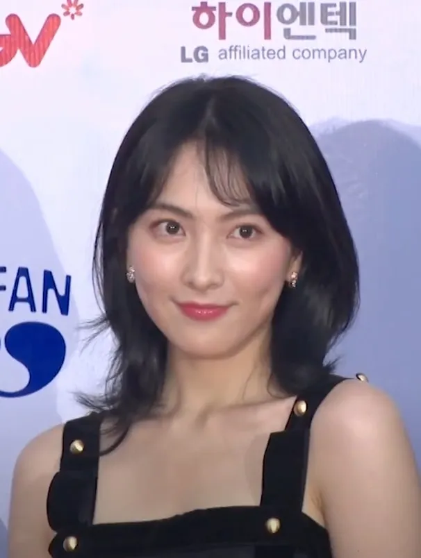 Kang Ji Young