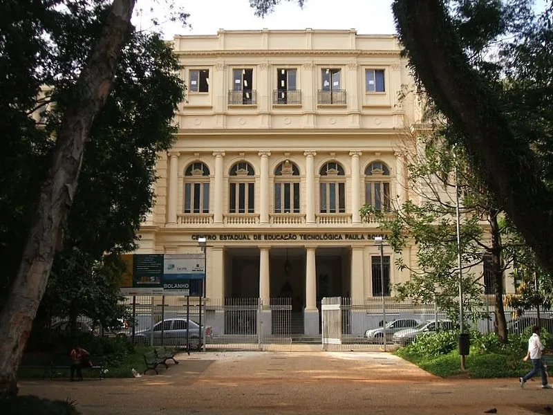 Instituto Estadual de Educação Profissional e Tecnológica