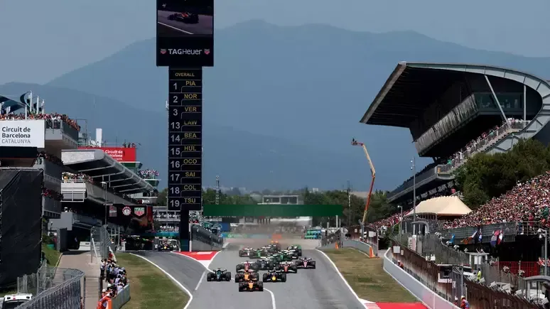 F1, F2 e F3 em Barcelona: Antonelli atropela, Câmara chora e a Globo ignora a F3 de novo